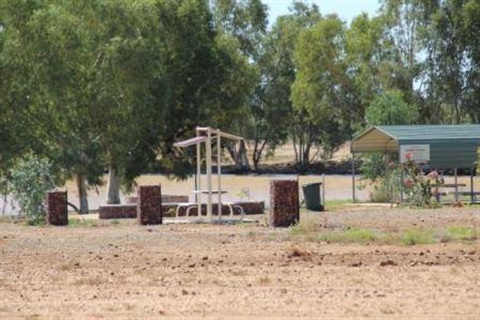 Muttaburra Freedom of Choice Park, camping