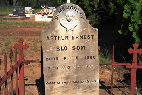 Burial Tombstone Image - default