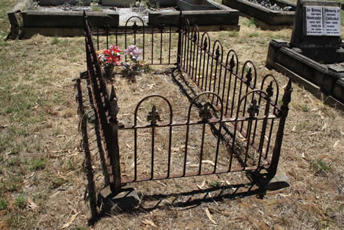 Burial Tombstone Image - default