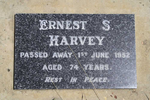 Burial Tombstone Image - default
