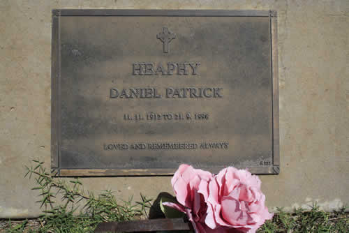 Burial Tombstone Image - default