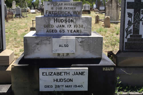 Burial Tombstone Image - default