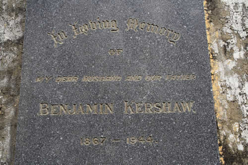 Burial Tombstone Image - default