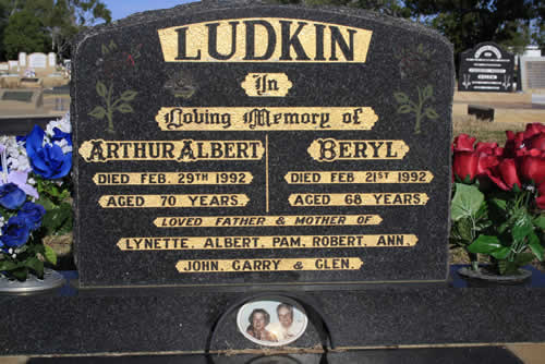 Burial Tombstone Image - default