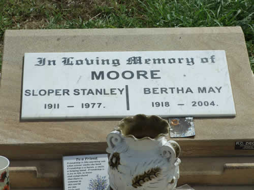 Burial Tombstone Image - default