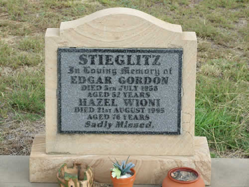 Burial Tombstone Image - default