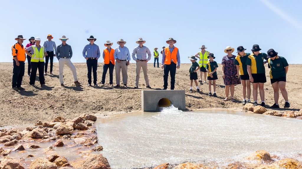 Barcaldine Recreation Park - Turning on of the water (December 2020)